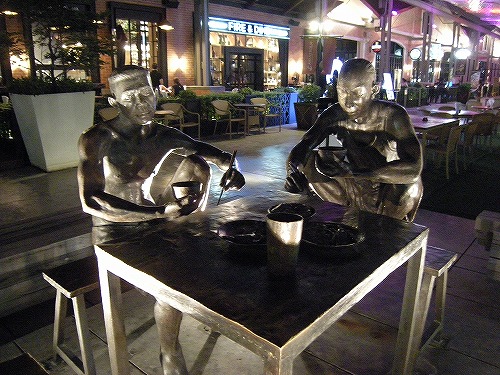 彫刻のおじさんたちと語るも良し