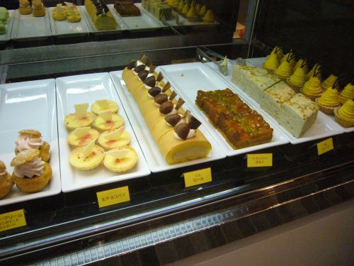 ショーケースから選びます。