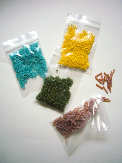 量り売りのお店ではこんな風に袋に入れて売ってくれます。