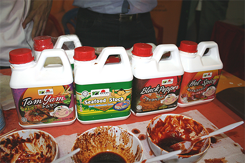 日本語表記。海鮮スープの素まで。