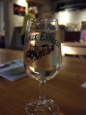 スイスワインは白が多い印象があるのですが、この時はロゼも試飲させてもらえました。