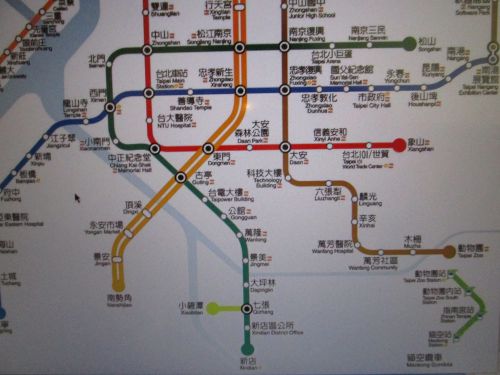 MRTの新路線は緑の線で西門ー松山の区間　　＊台北MRTのHPより