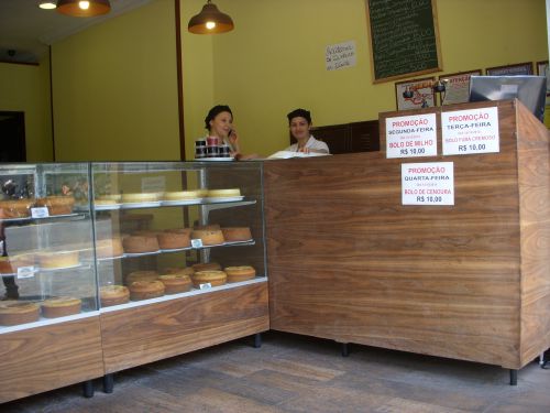 サンパウロ市内の焼きケーキの店。