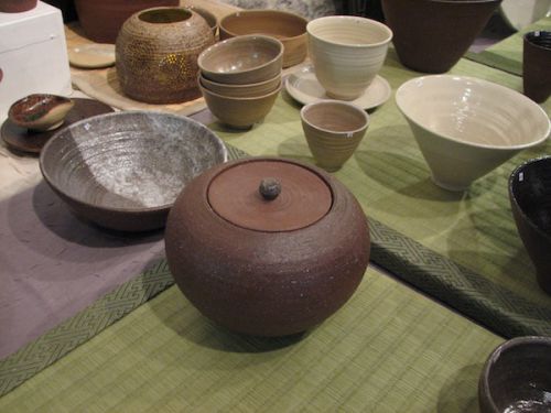 日本の急須も人気商品の一つ、ほっこりしますね