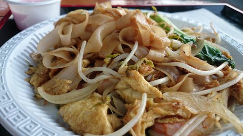 子どもがいるため、辛くないタイ料理を注文、9000ウォン（約900円）でした