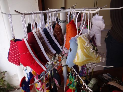 手芸品のパンツ型をデザインしたアロマ小物