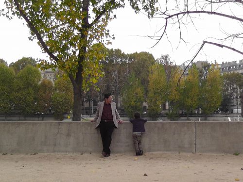 セーヌ川沿いを歩いているだけで雰囲気ありました