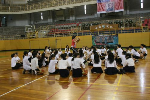 午後から参加した体育の授業の一コマ