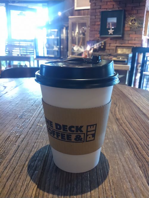 ハンドドリップで淹れてくれるコーヒーです。