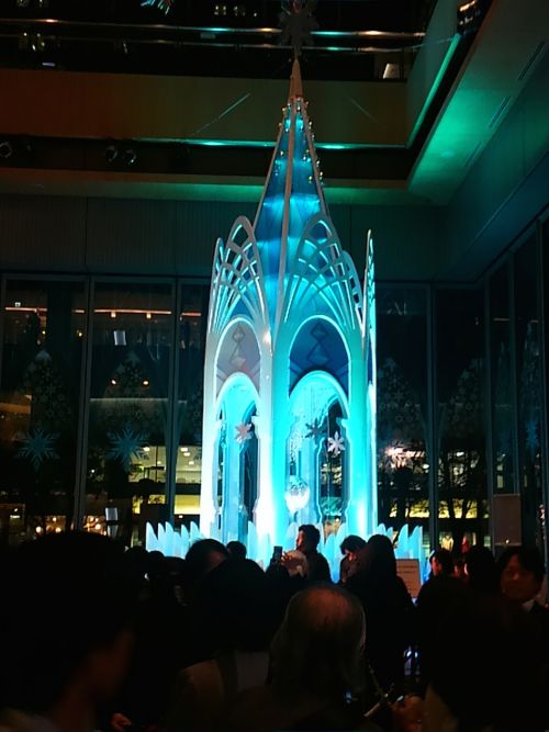 こちらがアナと雪の女王のツリー