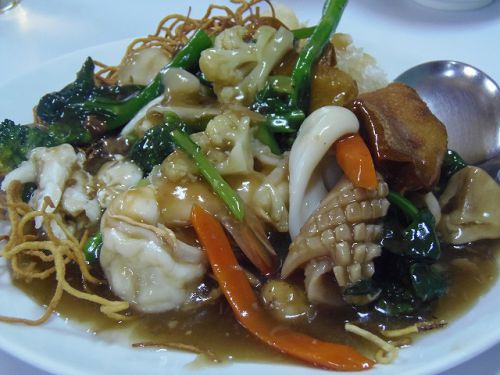 魚介類なら殆どなんでも使うタイ料理なのに。。。