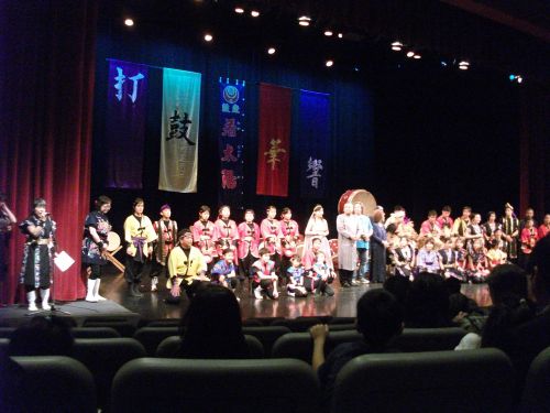 鼓衆若太陽とバンクーバー沖縄太鼓の皆さん