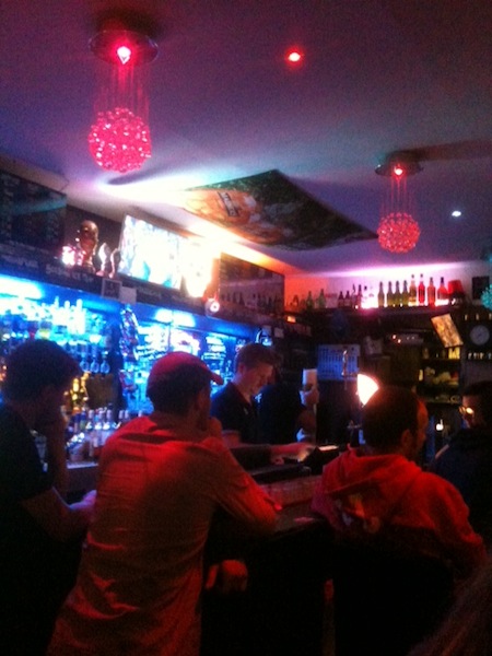 人気のカクテルバー