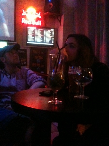 応援するチームが違う場合、見ているスクリーンも異なることも（笑）