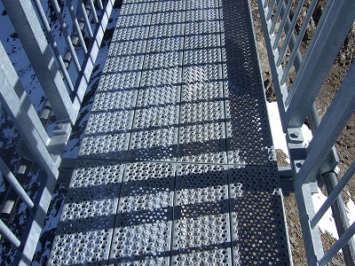 橋はこんな感じでできています。