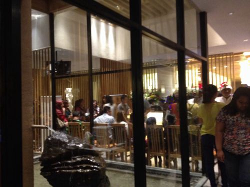 いつも賑わっている店内