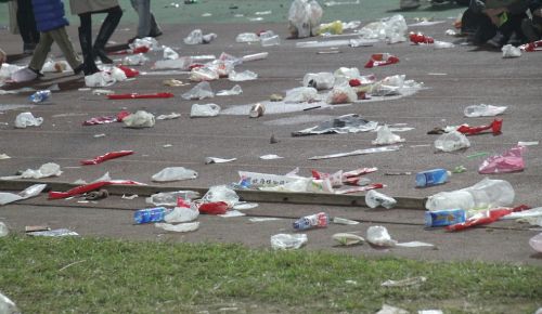 恒例のゴミの山