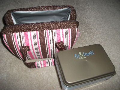 お弁当箱売り場にあったのは、ほぼ全てこのタイプ