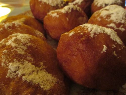 見た目は沖縄のサーダアンダギー似