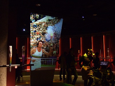 オリンピック用の聖火トーチも展示されていました