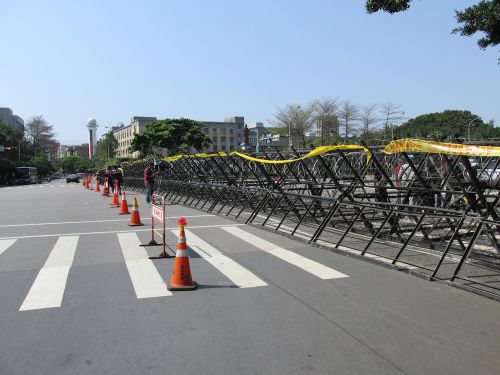 3月24日午前の総統府前