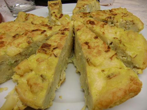 カタルーニャの郷土料理の一つ。ジャガイモ入りのオムレツTruita de patates