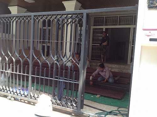 家はただいま改装真っ只中