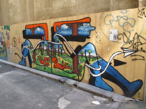 色鮮やかで印象深い作品