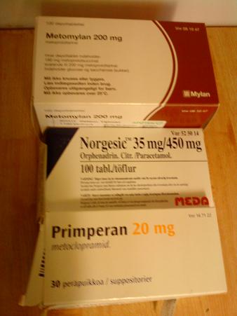 処方薬は非課税、ただし一般の市販薬は25%です