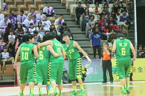 最後の1.83秒を迎える3年生たち　　背番号5が廖子誼