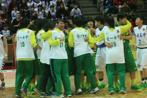 試合終了直後の様子