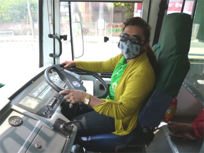 快く撮影に応じてくれたタパさんですが、顔、わかりませんね；