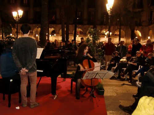 ゴチック地区レイアール広場にて、3月21日