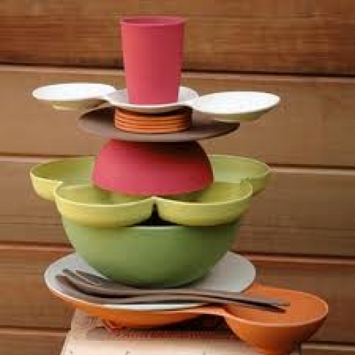 やさしい色合いがトレンドに。