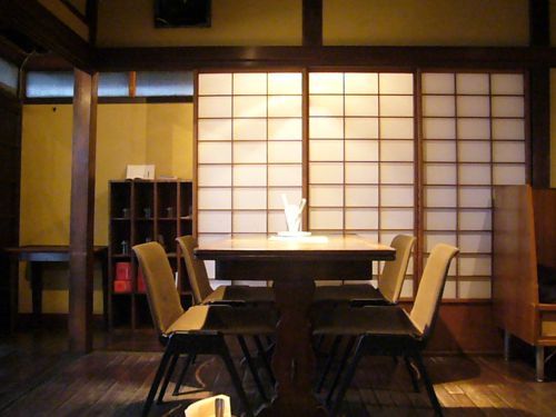 店内。誰かのお家のようにくつろげます