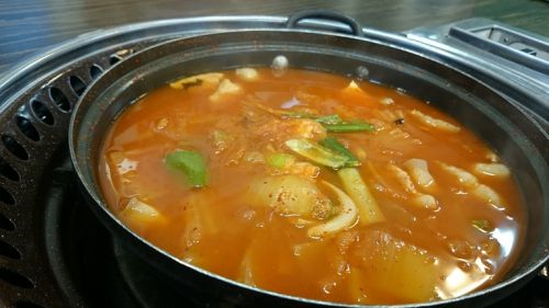 おいしく人気のある某食堂のキムチチゲ（写真と文は一切関係ありません）