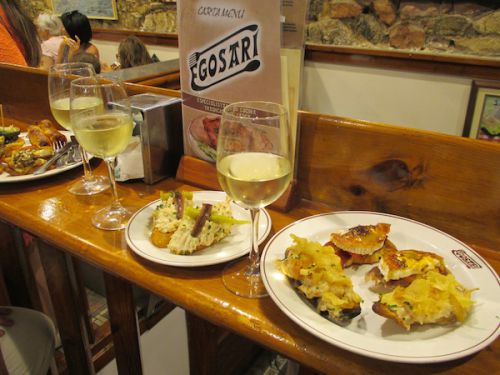 バルでピンチョス満喫！