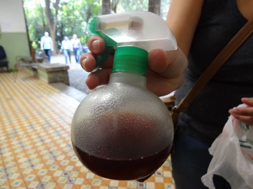 丁子で作った蚊よけのスプレー