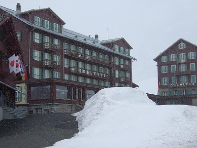 クライネシャイデック駅で、ユングフラウヨッホ駅行き列車に乗り換え
