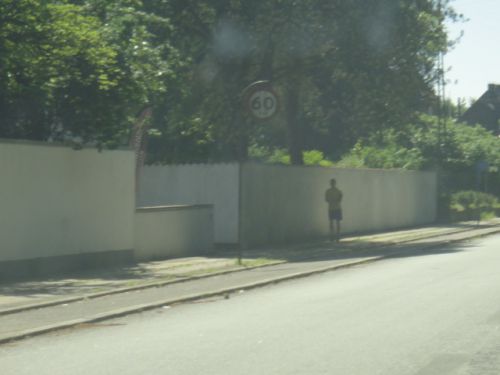 ６０キロ制限の標識はあります