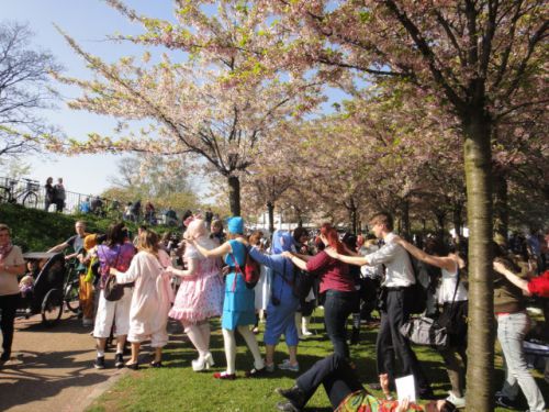 コスプレの練り歩き