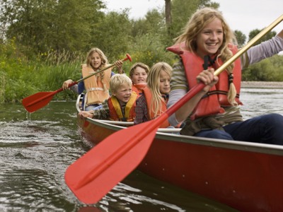 子どもたちは、自然の中で休日を過ごすのが大好き