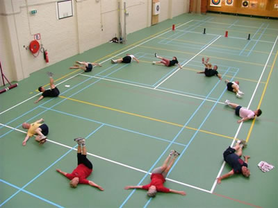 コンディションを整えるためのこうした体操も、シニア世代に人気がある『スポーツ』