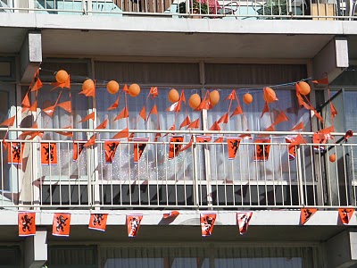バルコニーもこんな感じに。声援が聞こえてきそうな、フラットの様子