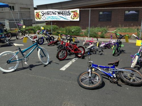 形も古さも、大きさもいろいろな自転車が集まりました