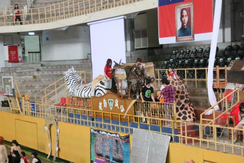 舞台セットの準備