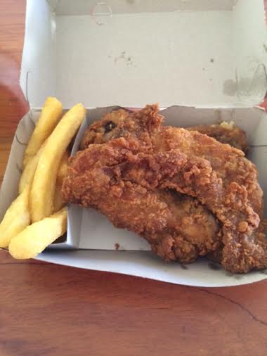 衣はカリカリで、中はジューシーなチキンでした