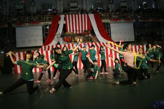 ジャグリング部と共演