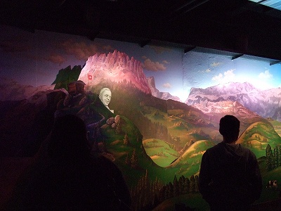 博物館の部屋から部屋へ進みながら、チョコレートやカイエチョコの歴史が学べます！