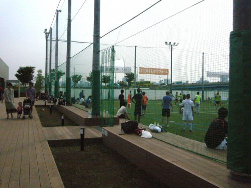 すぐそばで観戦ができます